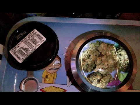 🌿🔍 Prime Wellness Supernatural Thai #48 Cannabis: Up Close Look Under Magnifying Glass in 4K! 🎥🔬