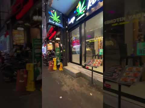 プーケット（夜のパトンビーチエリア）大麻通り