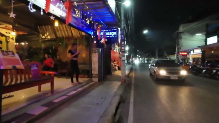 チェンマイ:Chiang Mai:7:20PM:バービア街:Loi Kroh Road:バービアで飲みました: