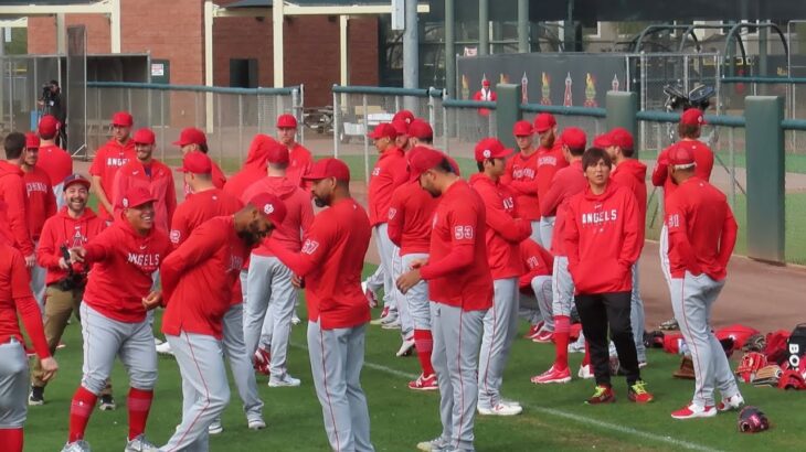 大谷最新映像！今シーズン初エンゼルス投手陣チームメイト続々と大集合！【現地映像】