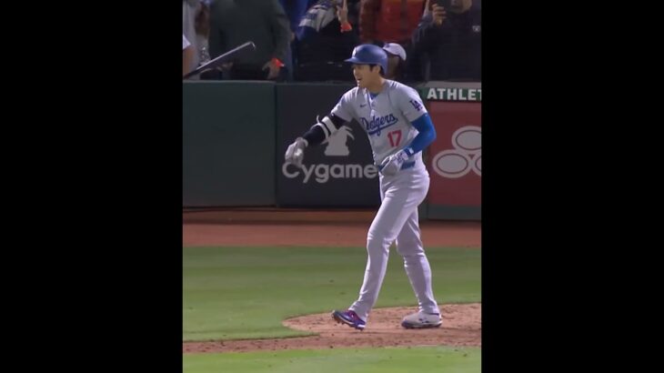 Shohei OHTANI Hr#33 Season 2024 Dodgers Ave.308 AB 419 大谷サンは野球界で最高の選手であり続け、2024年にはリーグの最優秀選手になる可能性がある