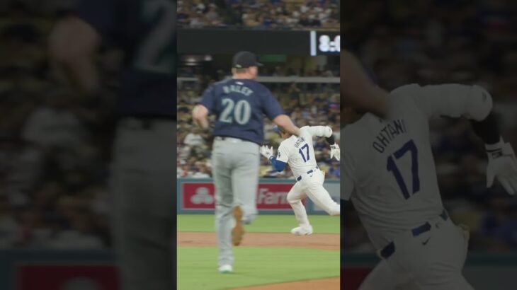 Shohei Ohtani 彼は風のように速く、誰もが彼が飛ぶところを見たいと思っています. 3B #6 Season 2024 Dodgers #sbvzla #mlb #japan