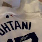 オーダーメイド縫製 大谷翔平オフィシャルサイン入りグッズ Shohei Ohtani custom sewn autograph jersey official dodgers merchandise