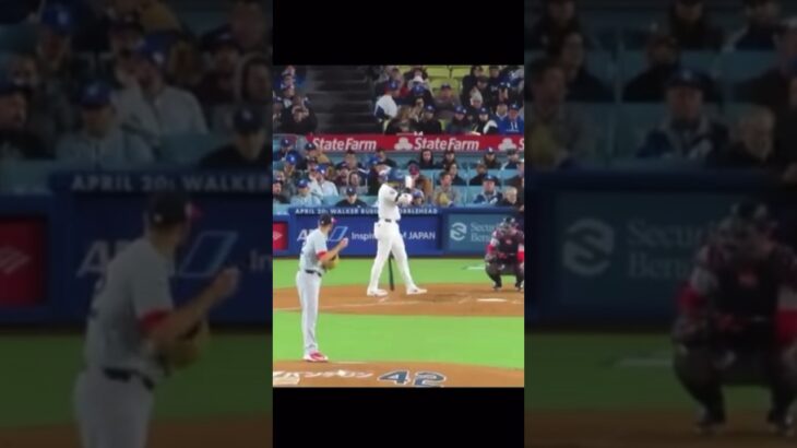 Shohei Ohtani walking up to “The Show Goes On” by Lupe Fiasco #baseball #walkupsong #shorts #dodgers