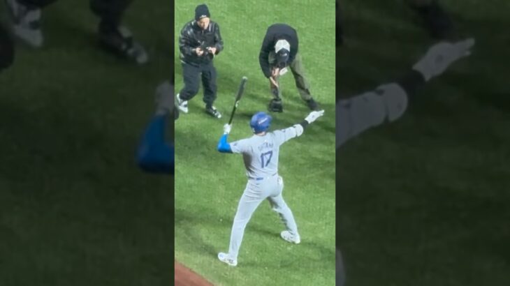 SHOHEI TELLS THEM TO MOVE! Shohei Ohtani Warming up vs Mets! #mlbjapan #mlbdominicana #dodgers  #mlb