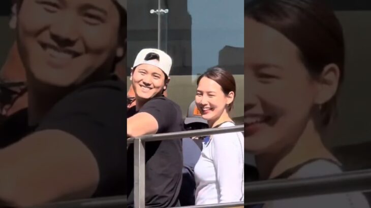 2024 MLB Championship Team Dodgers World Series Parade Los Angeles Shohei Ohtani and Mamiko Wife