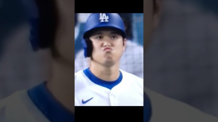 Shohei Ohtani making funny faces but he is still so handsome 😍😍😍🥰🥰🥰