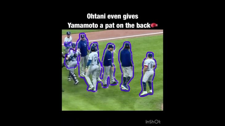 🩵🩵🩵Shohei Ohtani🩵🩵🩵 he gives Yoshinobu Yamamoto a nice brotherly pat on the back 🥊🥊🥊😂😂😂