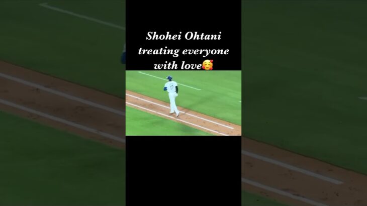 Superstar Shohei Ohtani is SUPER HUMBLE showing everyone love and respect 💙💙💙🫡🫡🫡