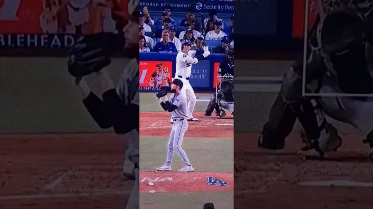 大谷翔平、４打席目は“大谷シフト”に阻まれる　センター返しも二塁ベース付近のショート正面…ドジャース通算１００号なるか