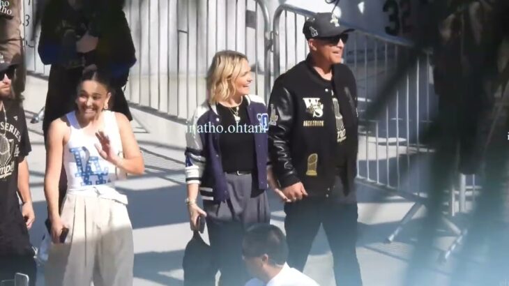 大谷翔平夫妻がスタジアム登場‼️#shoheiohtani #dodgers #worldchampion #dodgers fan