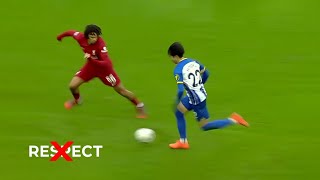 Kaoru Mitoma Always Destroying Liverpool Defense