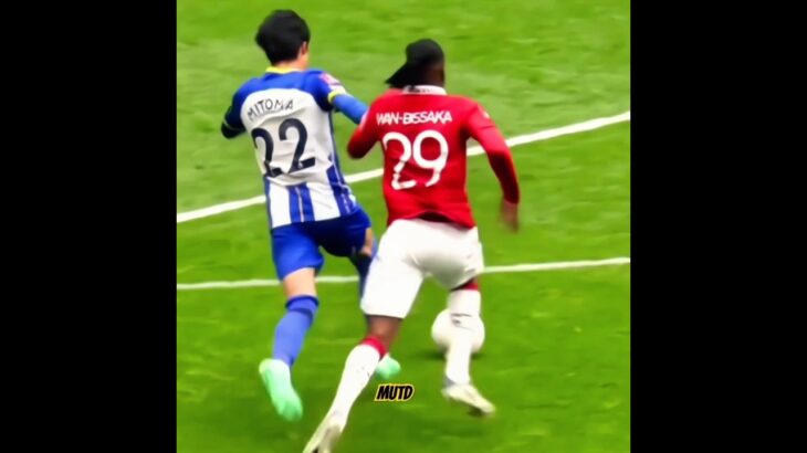 Bissaka Vs Mitoma 👀 #shorts #football